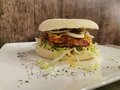 BLACK ANGUS BACON BURGER XL.