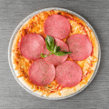Salami pizza