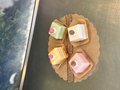 Petit fours
