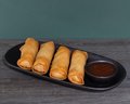 Vietname loempia's met chili saus