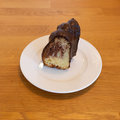Cake vanilla-chocolate met chocolade coating