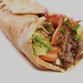 Turkse pizza met kaas en sucuk