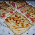 Gözleme met sucuk