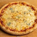Pizza quattro formaggi