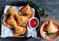 Kip samosa(2stuks)