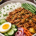Maaltijdsalade bowl roti royale pulled chicken (halal)