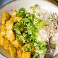 Kip korma met rijst en sperziebonen