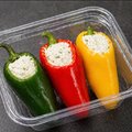 Gevulde jalapeñopeper en snack paprika's