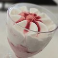 Italiaans aardbeien sorbetijs deluxe in beker