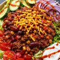 Mexicaanse taco bowl met rundergehakt en rijst