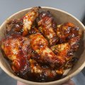 15 hot honey buffalo wings met romige blue cheese dip