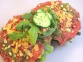 Luxe Carpaccio, overjarige kaas, pesto, rucola en pijnboompitten