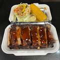 Spareribs met maïskolf