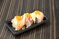 Rainbow maki (3 stuks)