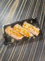 crispy zalm nigiri