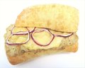 Ciabatta Tuna melt - tonijnsalade met kaas, rode ui (uit de oven)