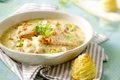 vispannetje met zalm kabeljauw en garnalen