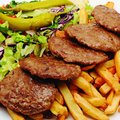 Köfte schotel