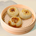 T124.Gebakken baozi met groente en vlees / 生煎菜肉包