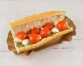 Pesto, mozzarella en tomaat