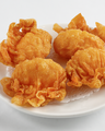 37. Deep Fried Prawn Dumplings with Salad Dressing 沙律明蝦角