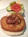 Broodje kipburger saté