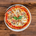 Napolitan stijl pizza pesto