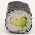 48 Avocado maki (3pcs)