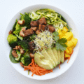 Salade vegan tempeh bowl