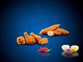 4 Hotwings + 4 Chicken strips spicy