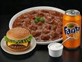 Goulash schotel met hamburger