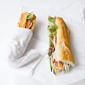 Banh mi ga sa ot