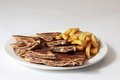 Kaas en lamsgehakt tosti met patat