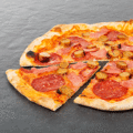Pizza tris carne