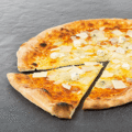 Pizza quattro formaggi