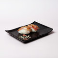 Geflambeerde tonijn nigiri