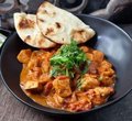 DINSDAG - Kip Madras met naan brood