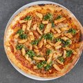 Pizza pollo pesto