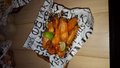 60 Wings met 3 middel friet