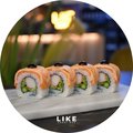 Flamed Salmon Roll