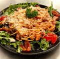 Spaghetti tonno, olive e pomodori secchi