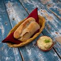 Kruidenboter met brood