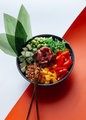 Poké bowl beeftataki