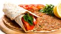 Turkse pizza met kaas en worst