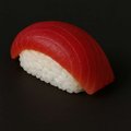 Maguro nigiri