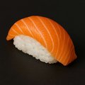 Sake nigiri
