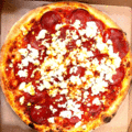 Pizza feta salsicia