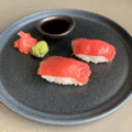 Tuna nigiri