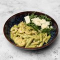 Pasta al pesto e scampi