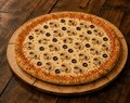 Pizza fungi olive